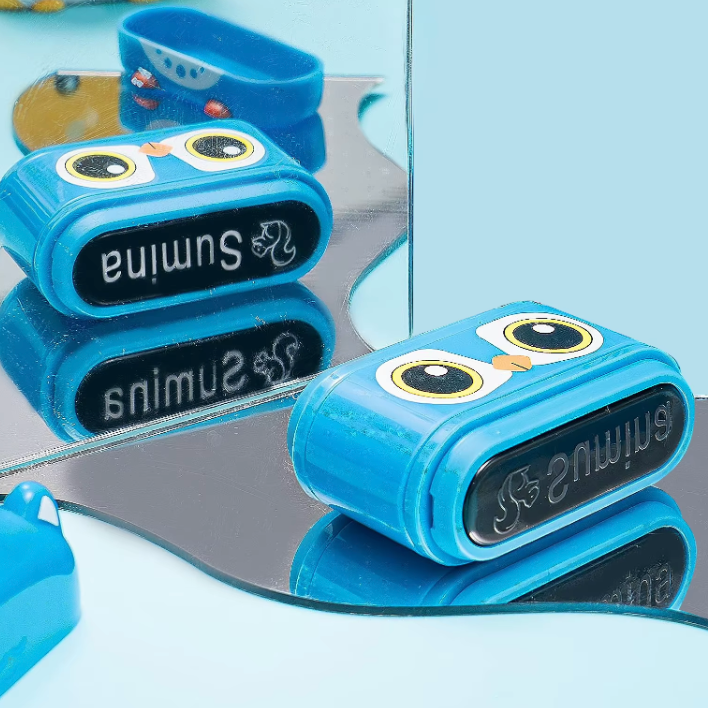 KidTimbro 2.0™ - Sello de nombre personalizado - Tinta blanca y negra