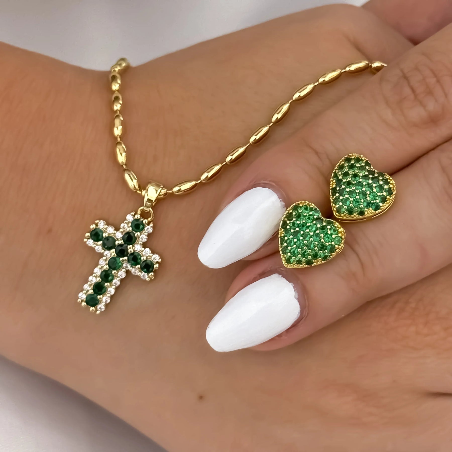 LUMARA™ Kit - Cadena + Aretes Oro laminado.